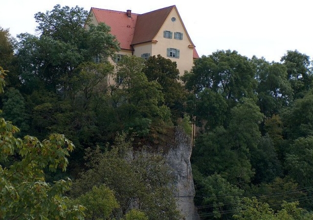 10 Schloss Gutenstein